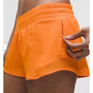 New Lululemon Size 6 Hotty Hot Low Rise LR Lined Short 2.5" LITO Lit Orange